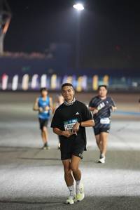 BIB: 4325
                            <button type="button" onclick="openModal(19602697)" class="btn btn-primary btn-sm float-right btn-popup" data-toggle="modal" data-target=".modal-high-quality">
                        <i class="fas fa-shopping-cart"></i> Add to Cart
                    </button>
                                            <button type="button" onclick="isThisMe(19602697, true)" class="btn btn-success btn-sm float-right btn-popup btn-isme hidden" data-toggle="tooltip" data-placement="bottom" title="นี่คือรูปของคุณใช่ไหม คลิกที่นี่เพื่อเอาเข้าอัลบั้ม">
                        <i class="fas fa-plus"></i> Add to album
                    </button>
                    <button type="button" onclick="isThisMe(19602697, false)" class="btn btn-warning btn-sm float-right btn-popup btn-isnotme hidden">
                        <i class="fas fa-ban"></i> Remove from album
                    </button>